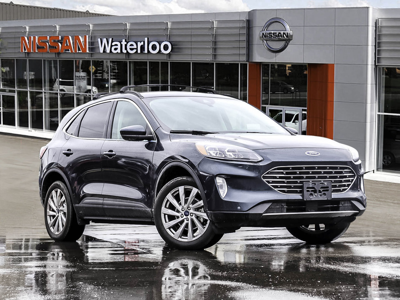 2022 Ford Escape Titanium AWD 2.0L ECOBOOST W/START-STOP !!! NO ACC