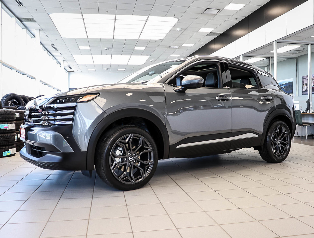 2025 Nissan Kicks SR PREMIUM SPRT WHL PKG