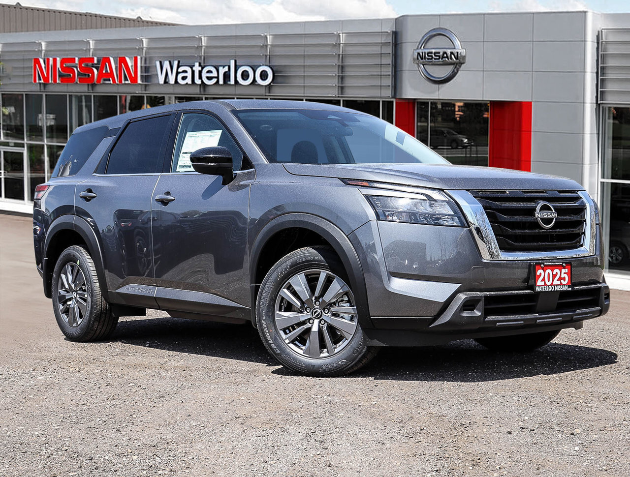 2025 Nissan Pathfinder S