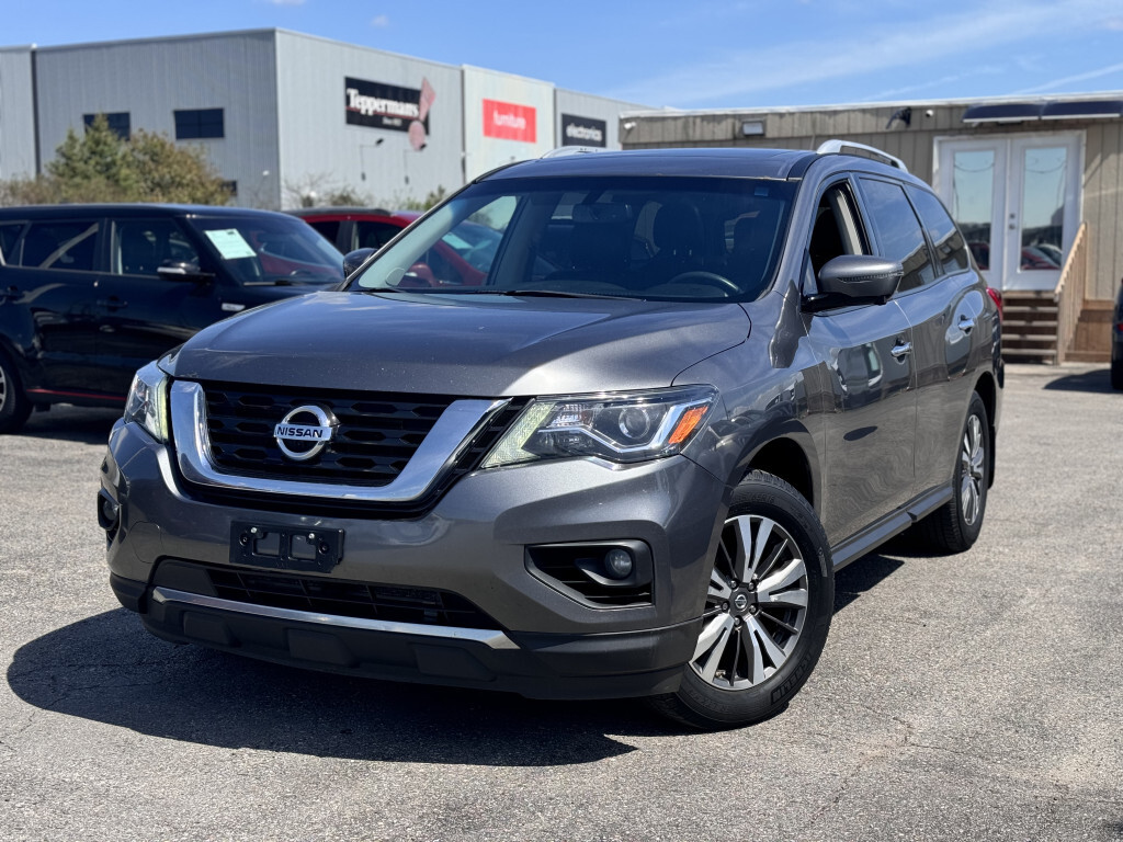 2017 Nissan Pathfinder SL 4WD | Navigation Heated Seats Panoramic Sunroof
