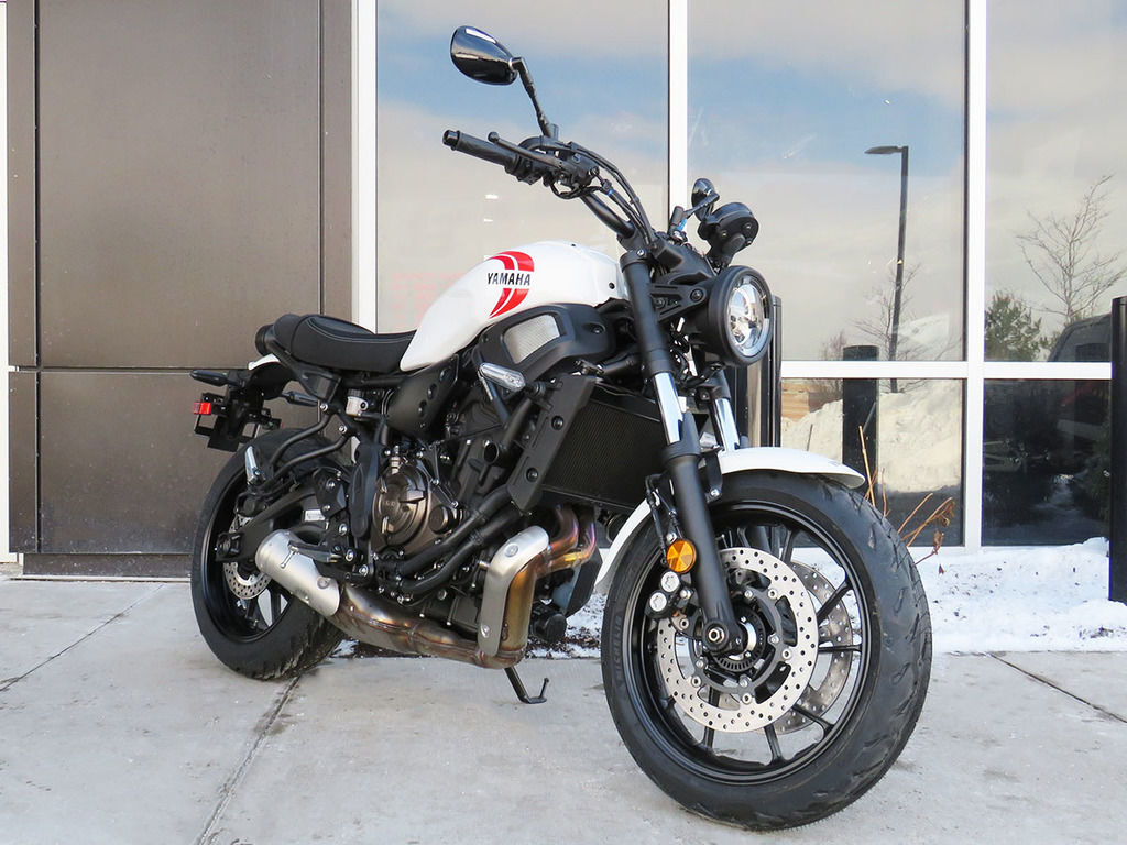 2025 Yamaha XSR700 