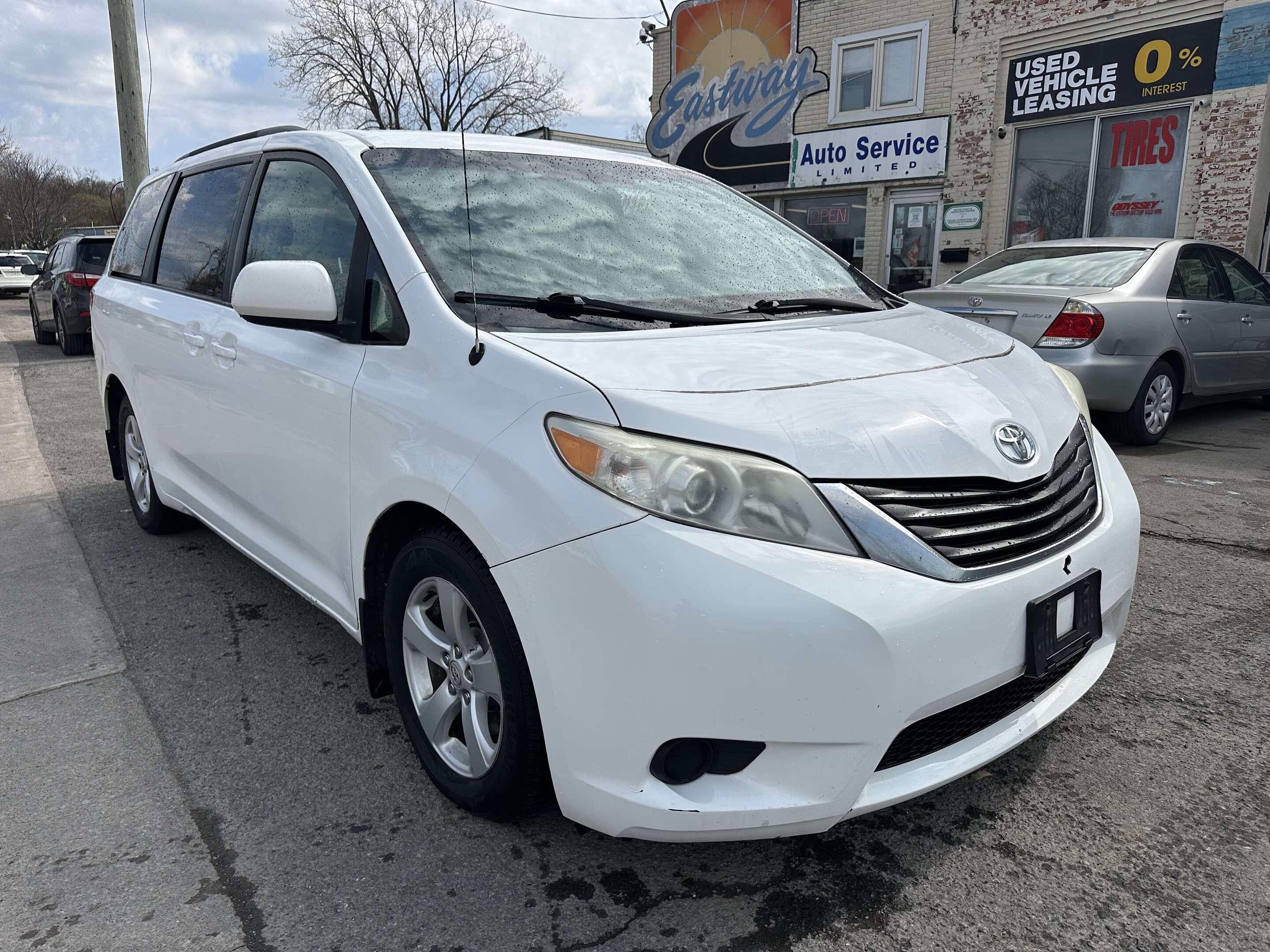 2012 Toyota Sienna 5dr V6 LE 8-Pass FWD