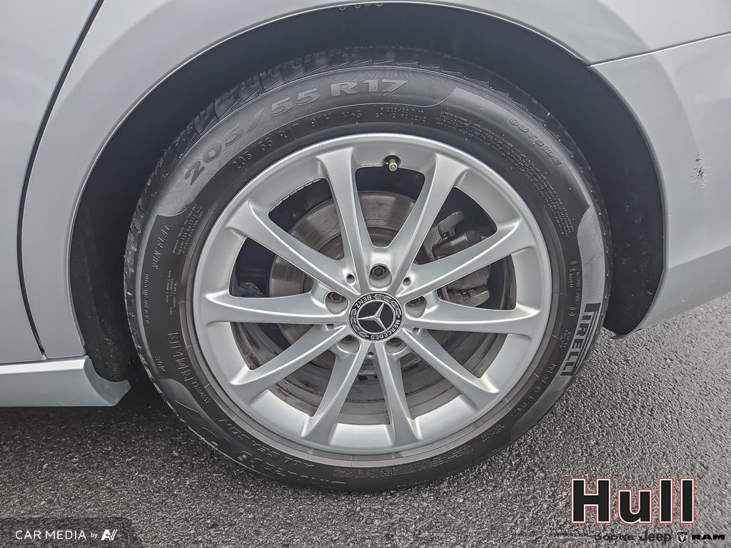 2020 Mercedes-Benz A 220 4MATIC, Toronto, Cash
