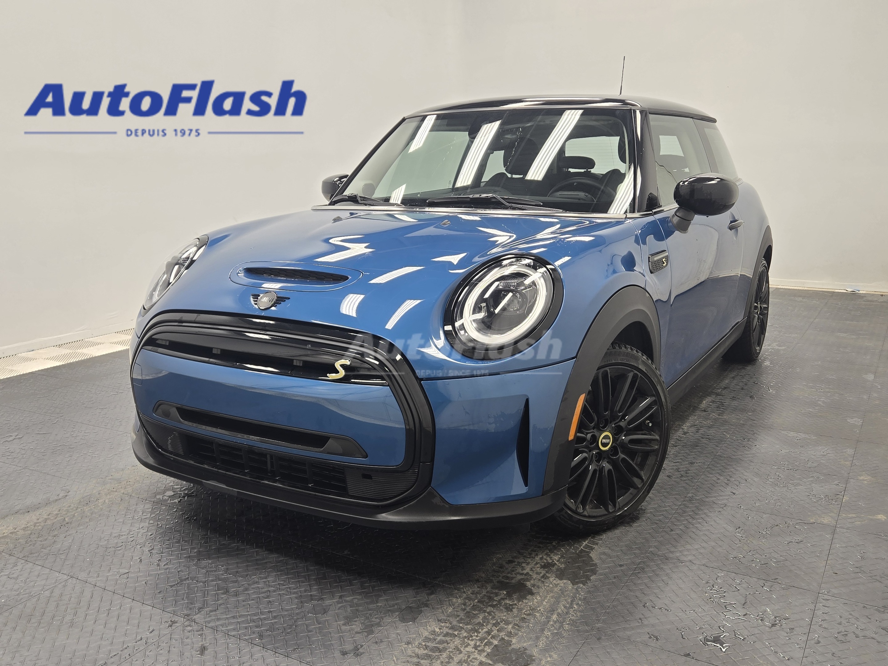 2023 MINI 3 Door SE EV, HARMAN/KARDON, CARPLAY, TOIT OUVRANT