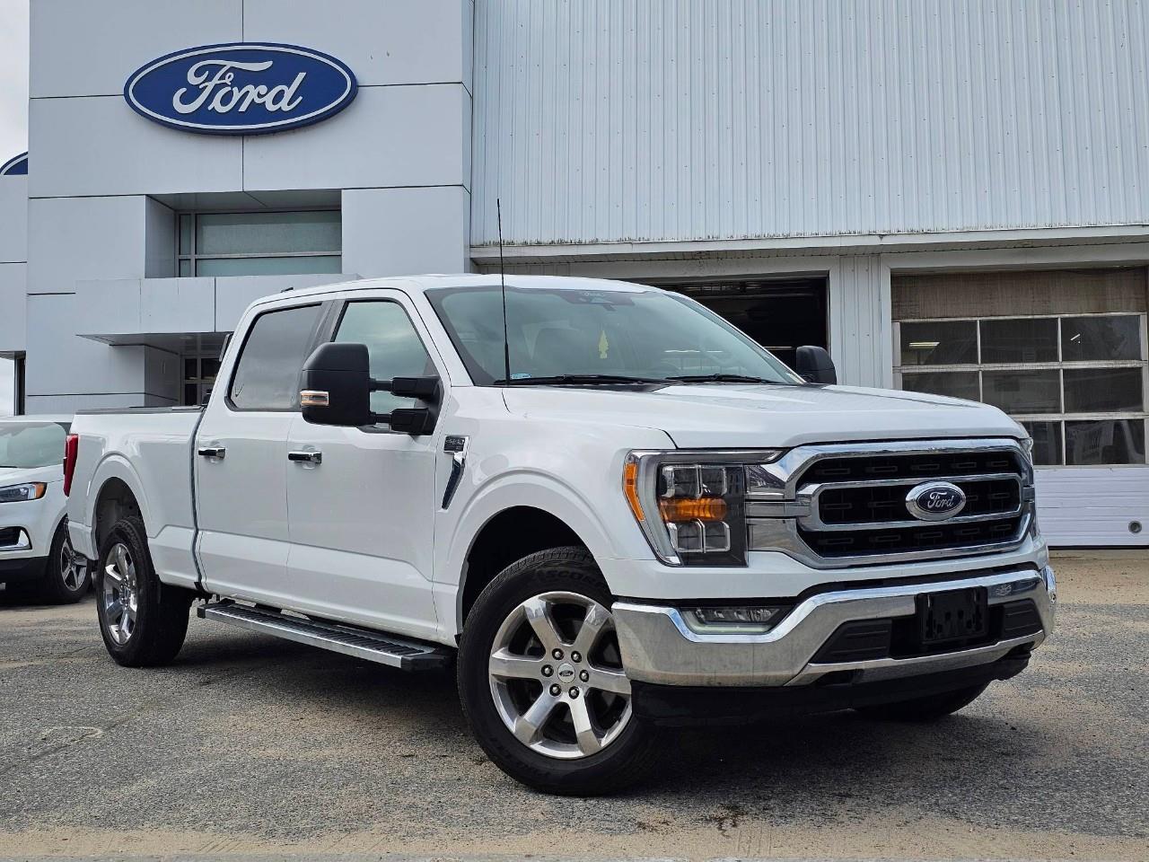 2022 Ford F-150 *Power windows, Car play + Backup cam*