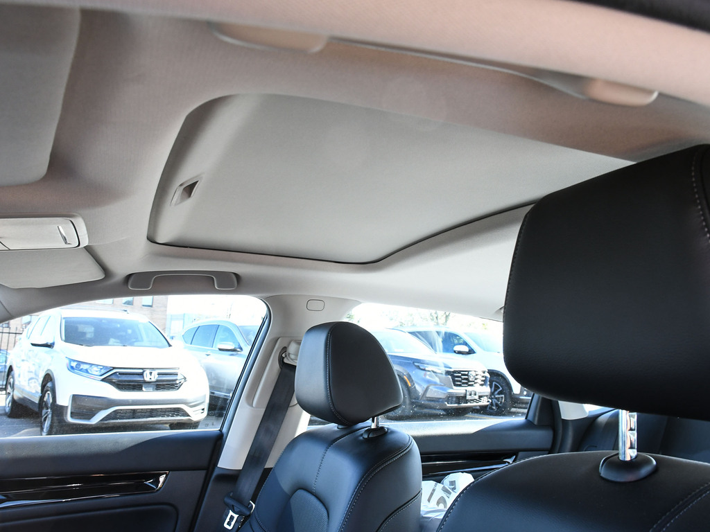 2024 Honda Civic Touring, Toronto, Cash