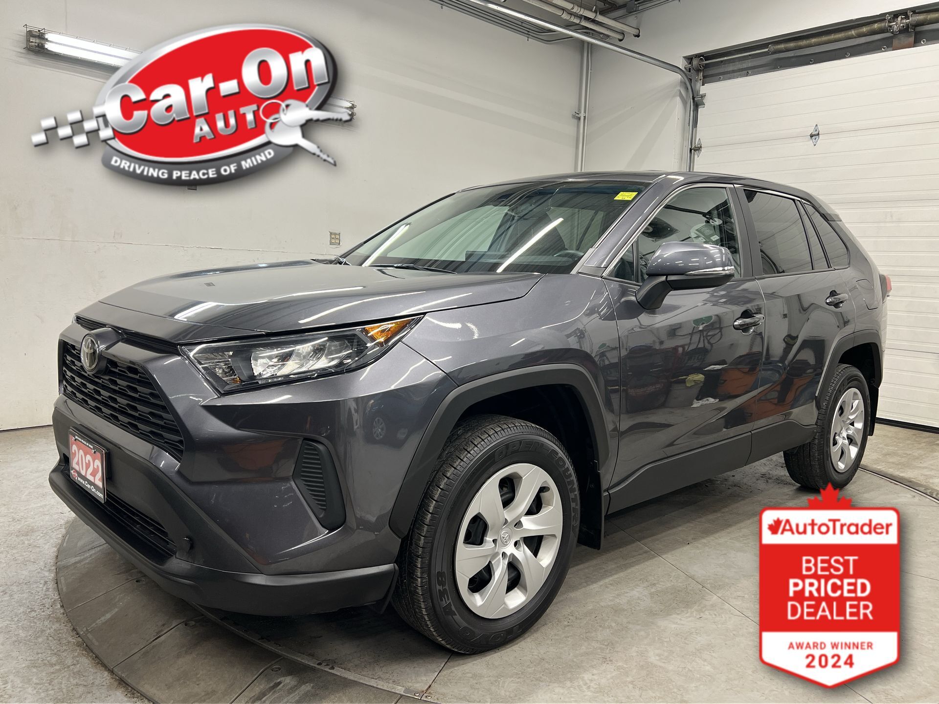 2022 Toyota RAV4 AWD| ONLY 38,000KMS| HTD SEATS| CARPLAY