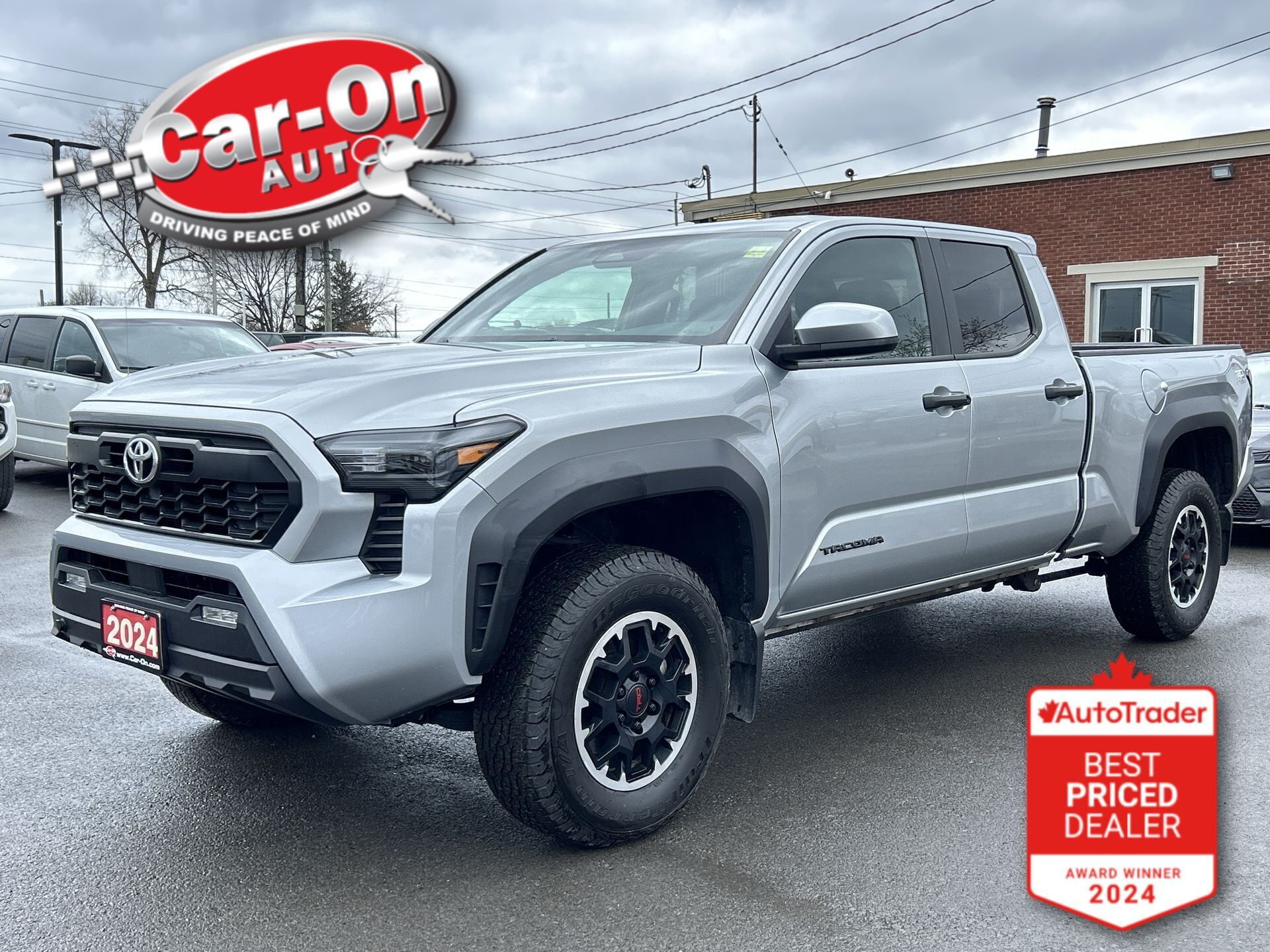 2024 Toyota Tacoma 4X4 TRD OFF-ROAD| CREW| LOW KMS| HTD SEATS|CARPLAY