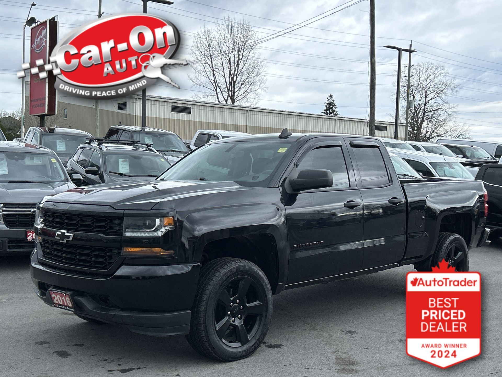 2016 Chevrolet Silverado 1500 CUSTOM 4X4 | BLACKOUT| CREW | CARPLAY|20IN ALLOYS 
