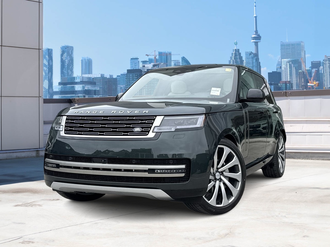 2025 Land Rover Range Rover P400 SE SWB