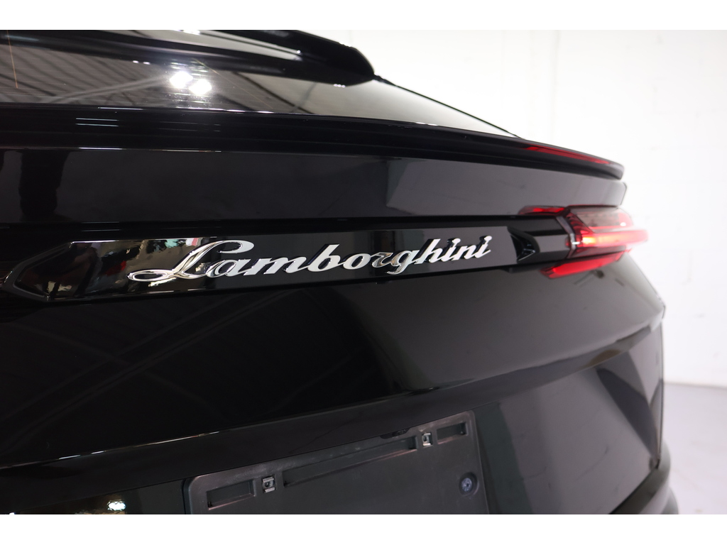 2020 Lamborghini Lamborghiniurus RARE 4-SEATER!   HIGHLY OPTIONED   CLEAN CARFAX, Toronto, Cash