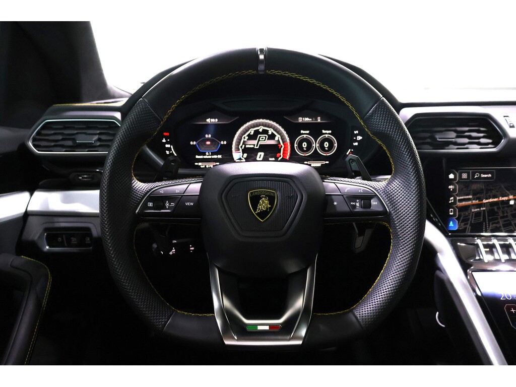 2020 Lamborghini Lamborghiniurus RARE 4-SEATER!   HIGHLY OPTIONED   CLEAN CARFAX, Toronto, Cash
