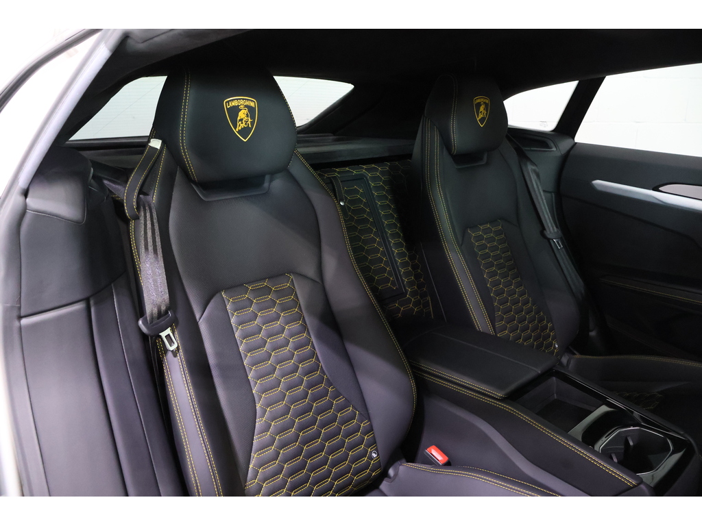 2020 Lamborghini Lamborghiniurus RARE 4-SEATER!   HIGHLY OPTIONED   CLEAN CARFAX, Toronto, Cash