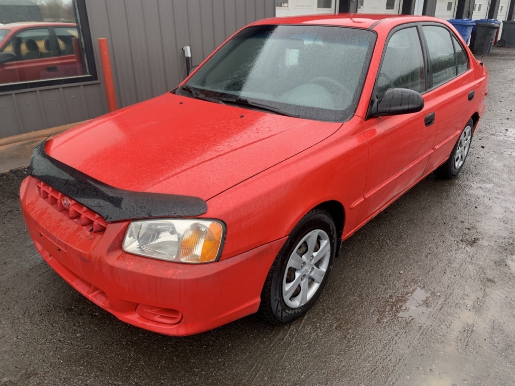 2001 Hyundai Accent GL