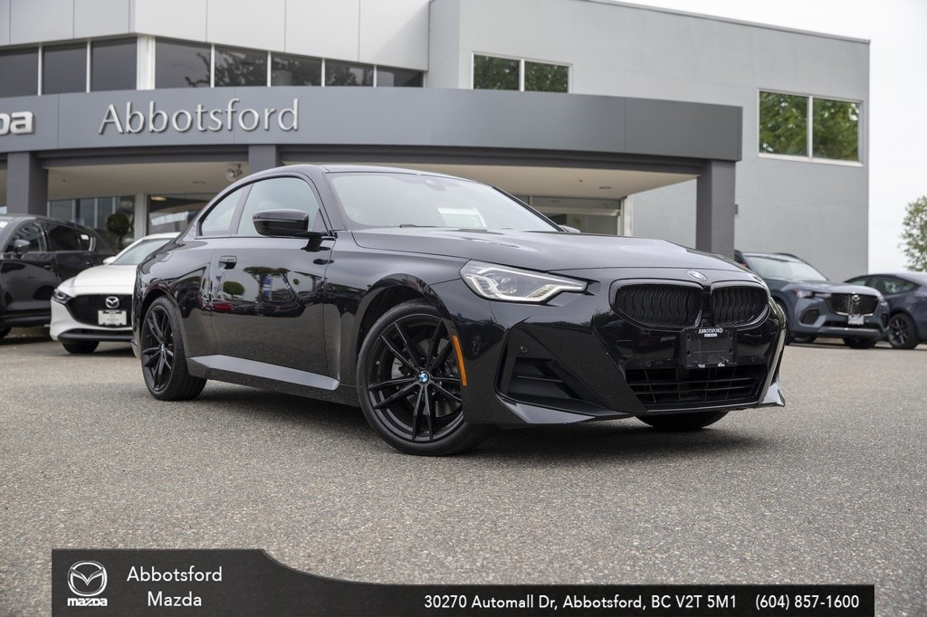 2023 BMW 230 i xDrive