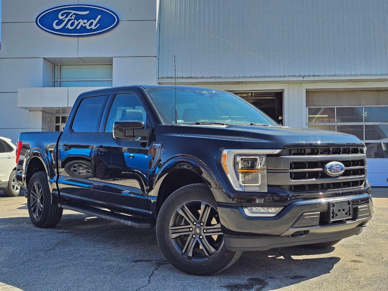 2022 Ford F-150 *Power windows, Backup camera + Car play*