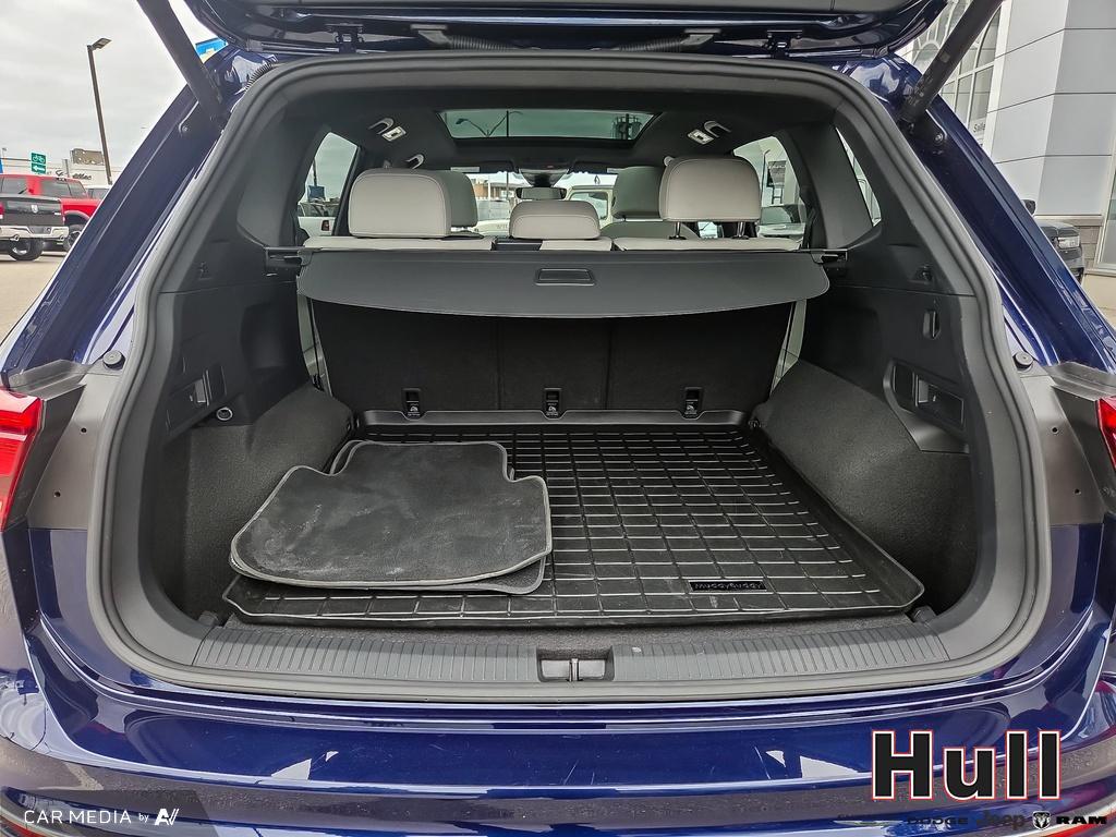 2023 Volkswagen Tiguan Highline R-Line, Toronto, Cash