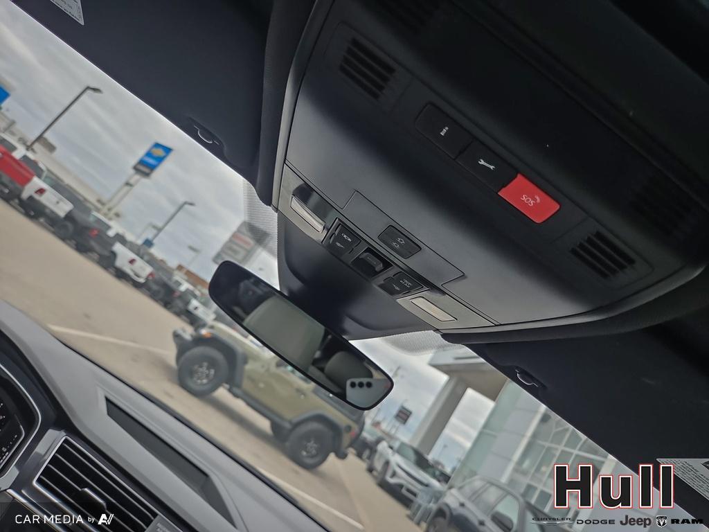 2023 Volkswagen Tiguan Highline R-Line, Toronto, Cash