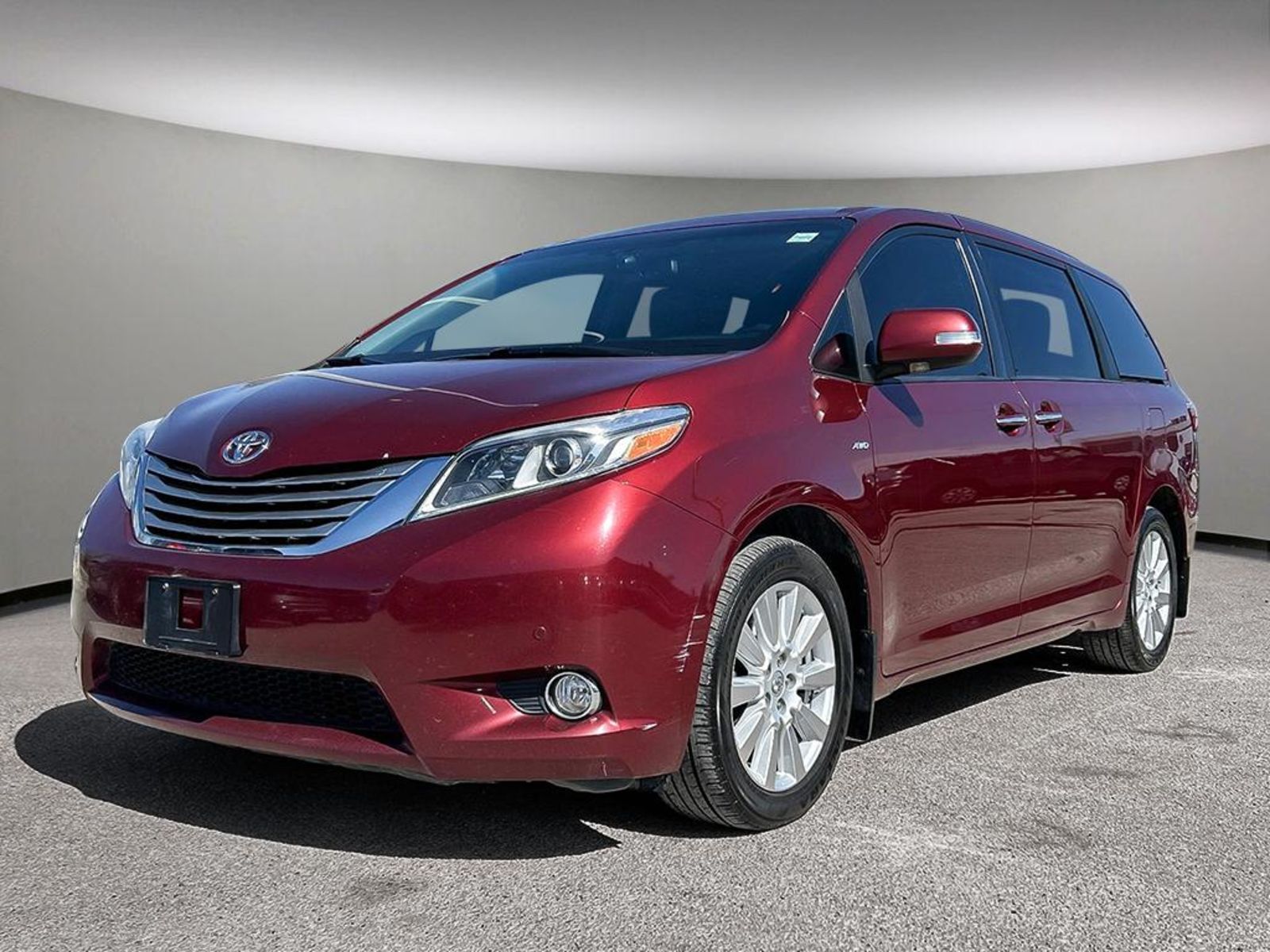 2017 Toyota Sienna XLE | AWD | Remote Starter | Heated Front Seats & 
