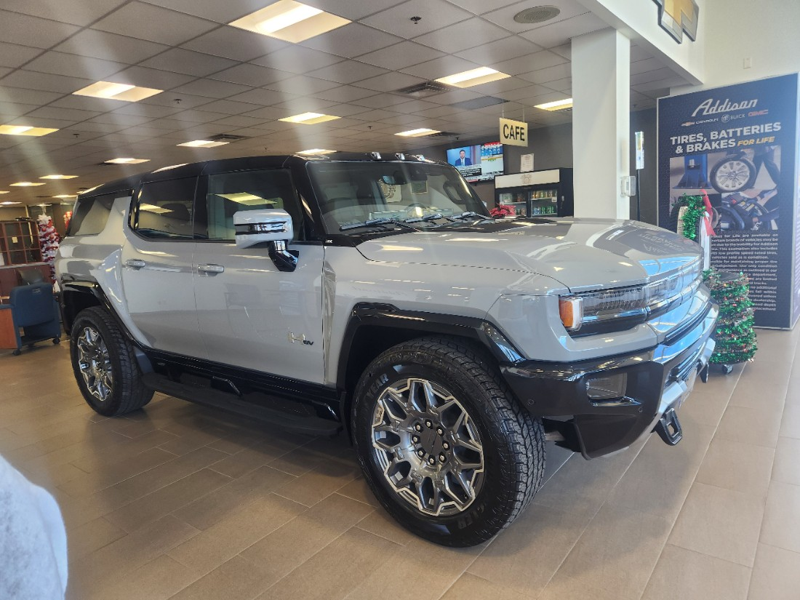 2025 GMC HUMMER EV SUV 3X  -  Fast Charging