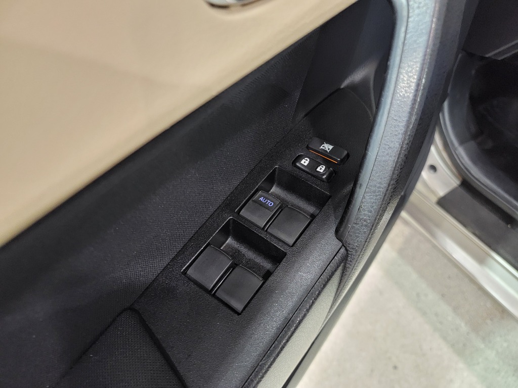 Toyota Corolla 2015