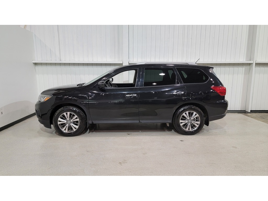 Nissan Pathfinder 2018