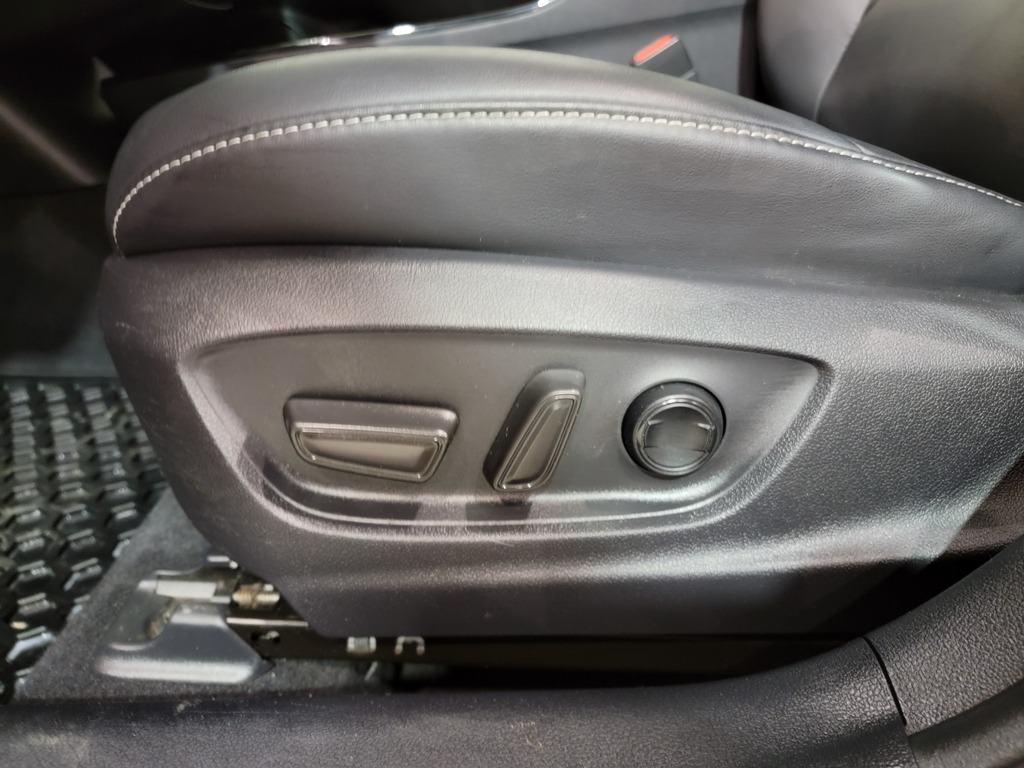 Toyota Prius Prime 2021