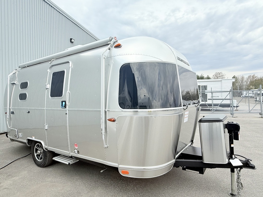 2025 Airstream Caravel 20FB Panneau solaire 200W * Couches jusqu’à 4