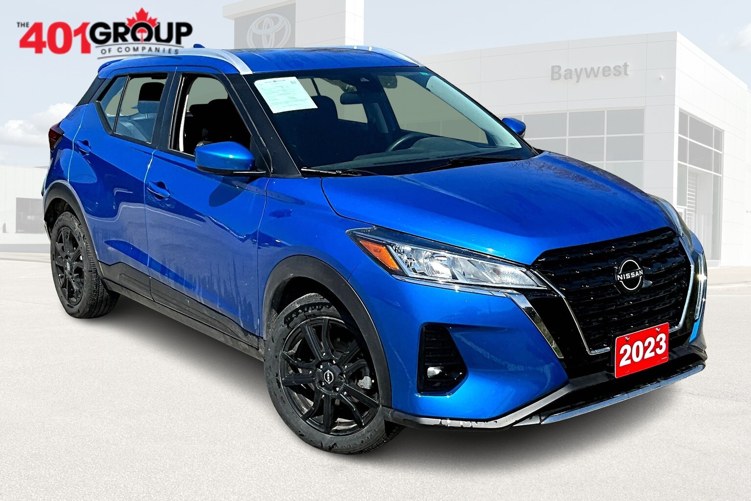 2023 Nissan Kicks SV - BLACK RIMS