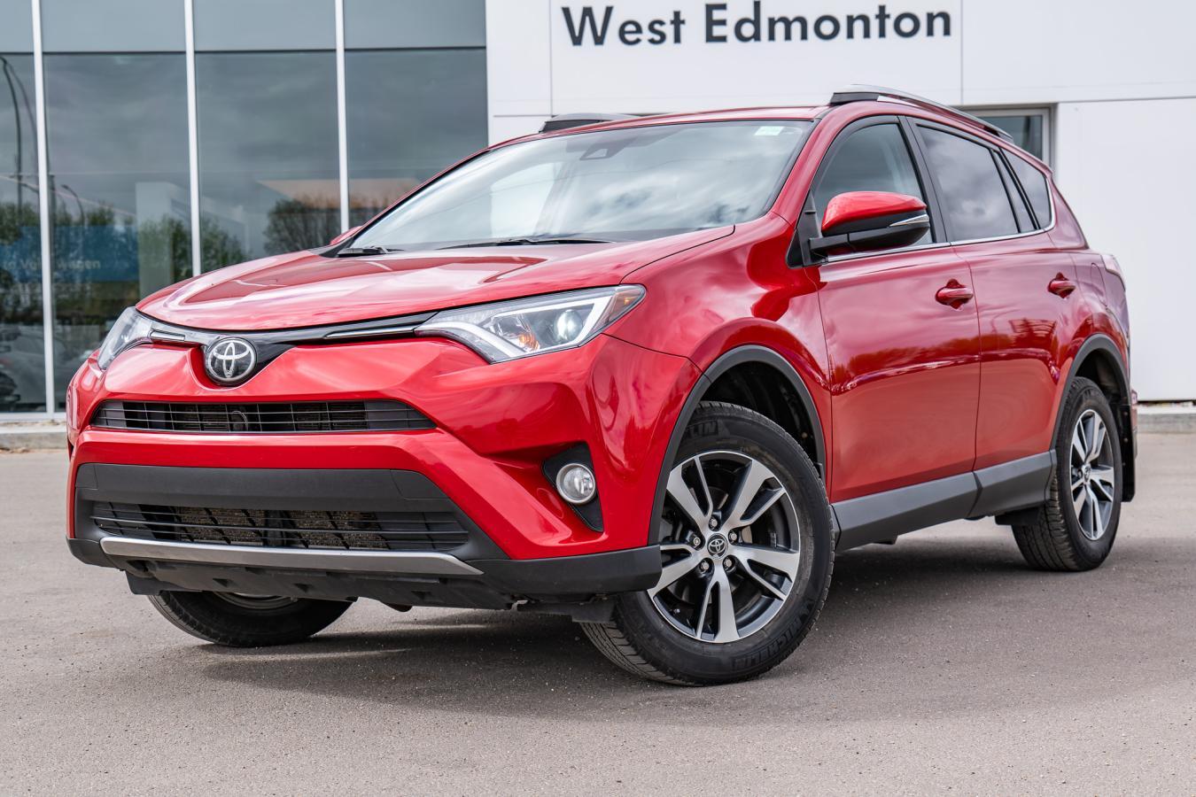 2017 Toyota RAV4 XLE | AWD | LOW KMS