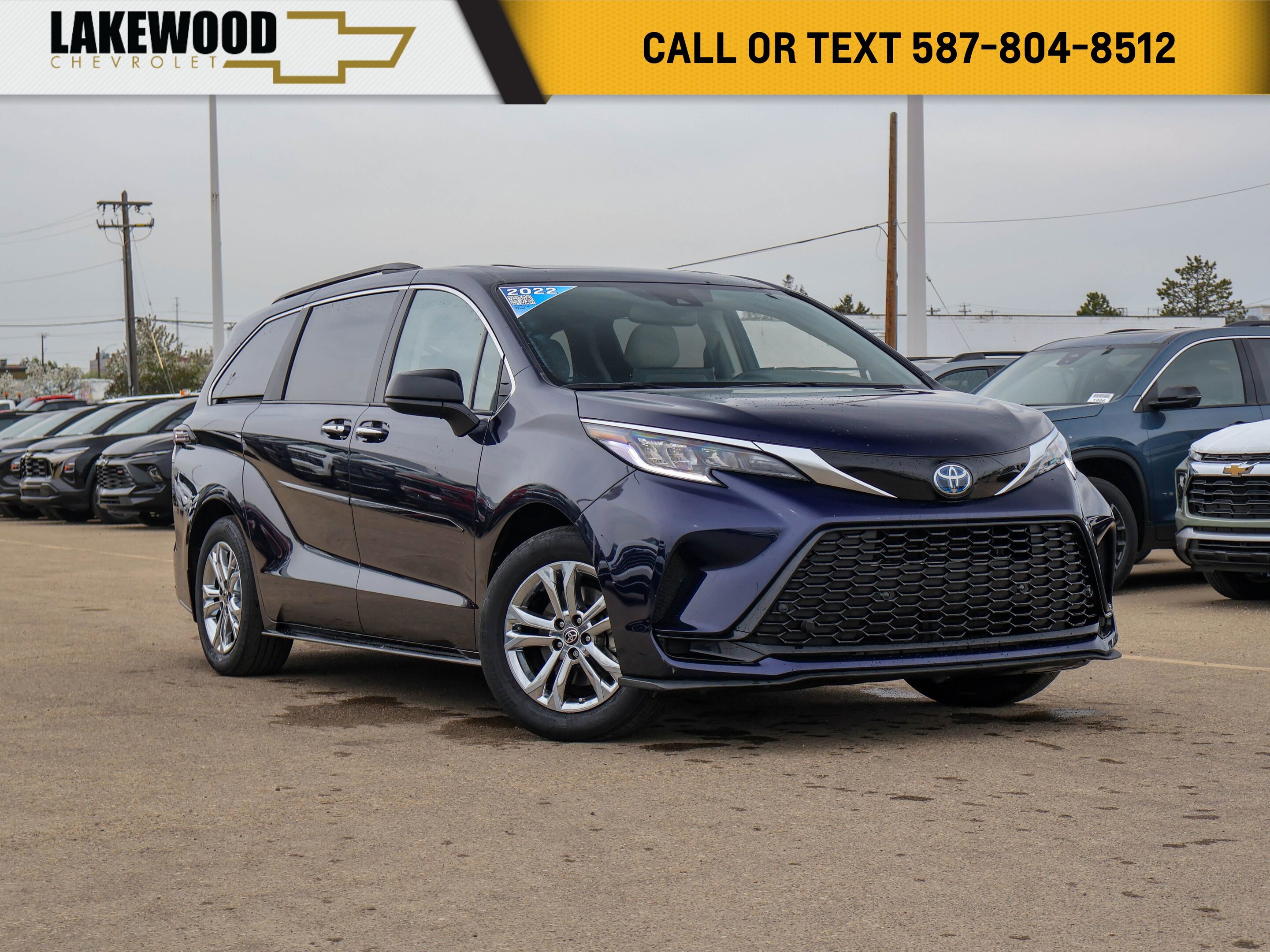2022 Toyota Sienna XSE AWD 2.5L Hybrid 7 Passenger