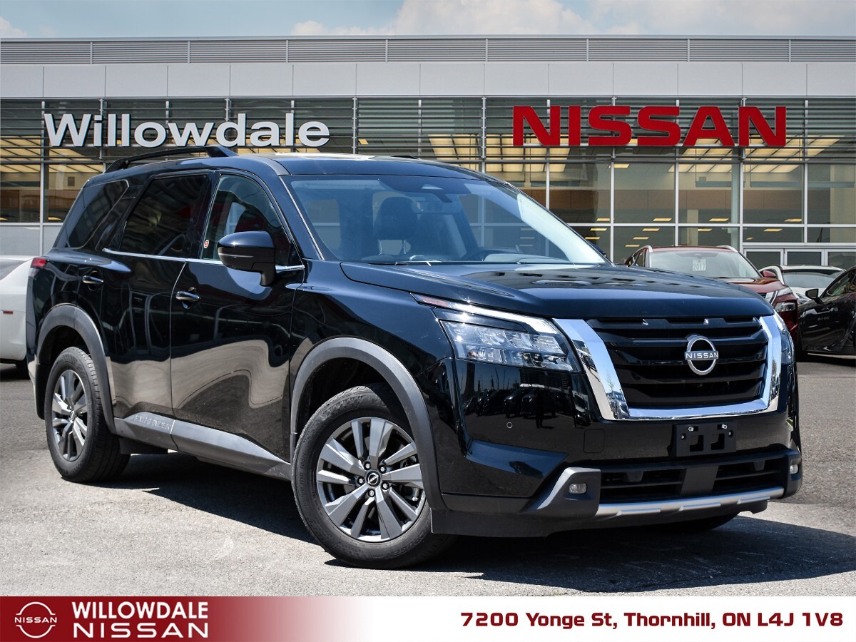 2023 Nissan Pathfinder SV