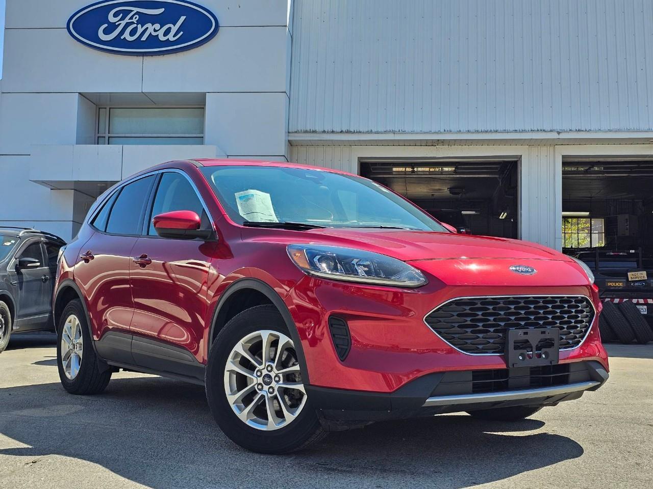 2020 Ford Escape SE *Alloy wheels, Heated seats + Car play*
