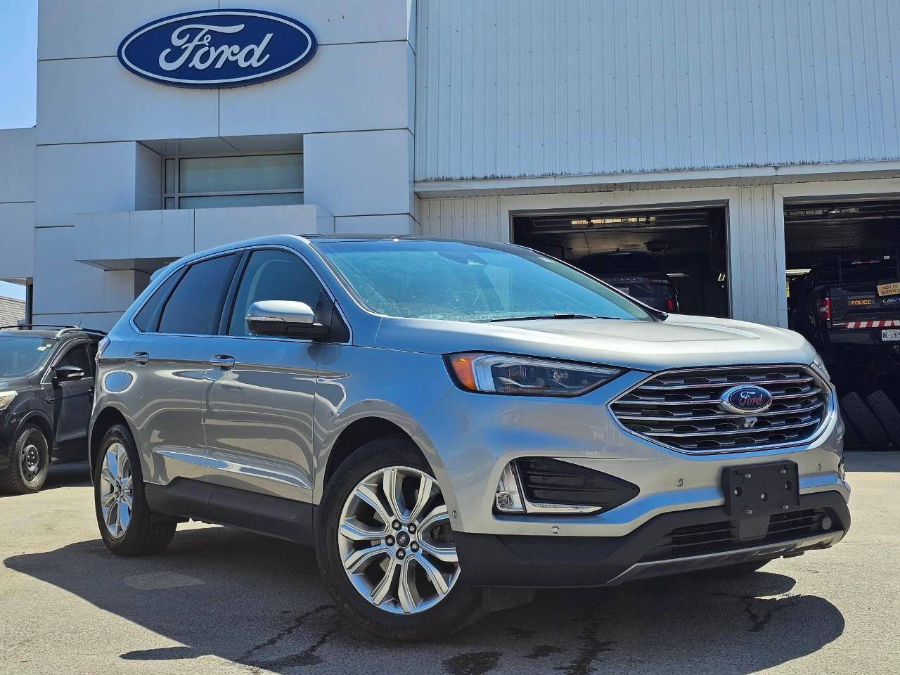 2020 Ford Edge Titanium *Power seats, Heated seats + Backup camer