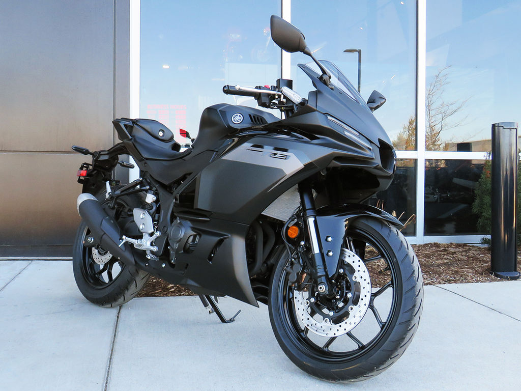 2025 Yamaha YZF-R3 