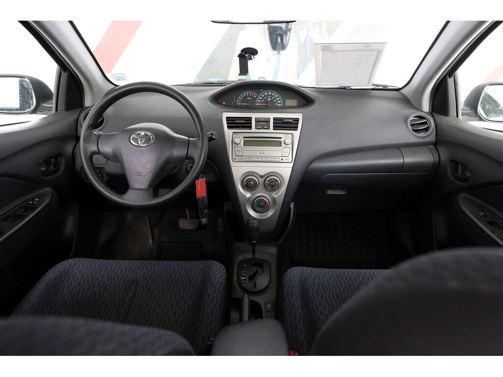 2012 Toyota Yaris , Vancouver, Cash