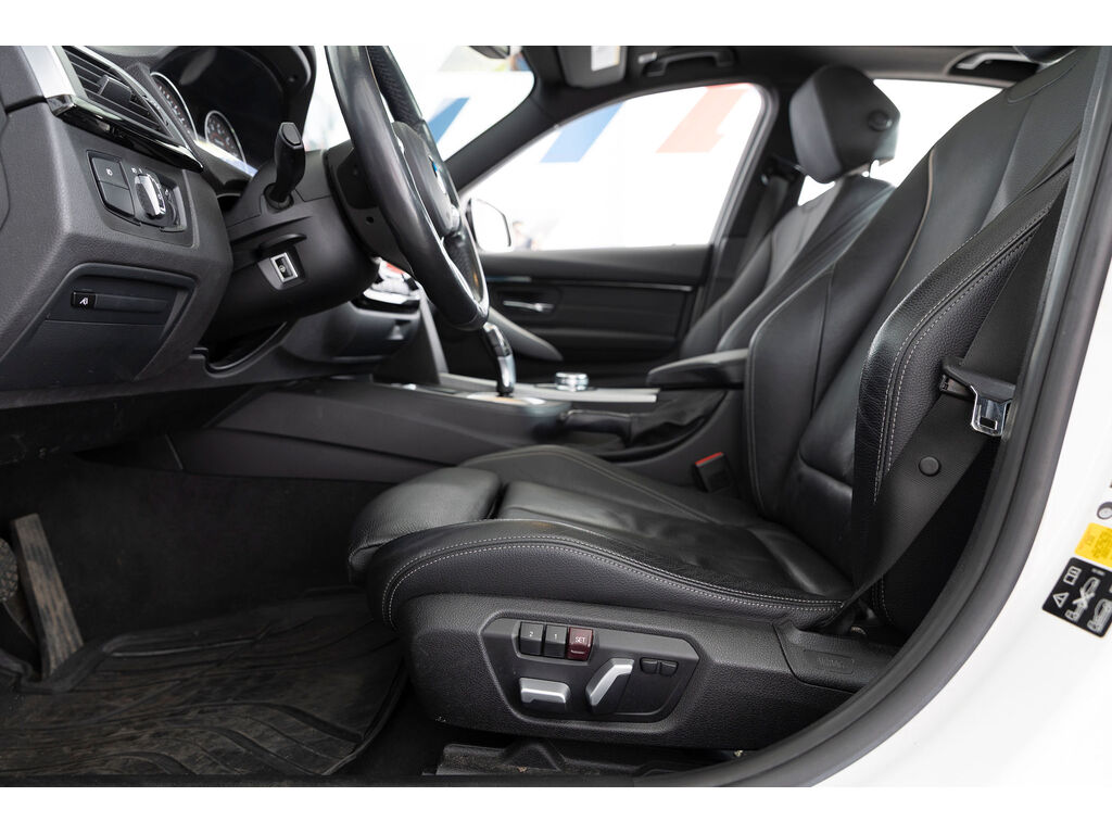 2018 BMW 330i xDrive, Vancouver, Cash