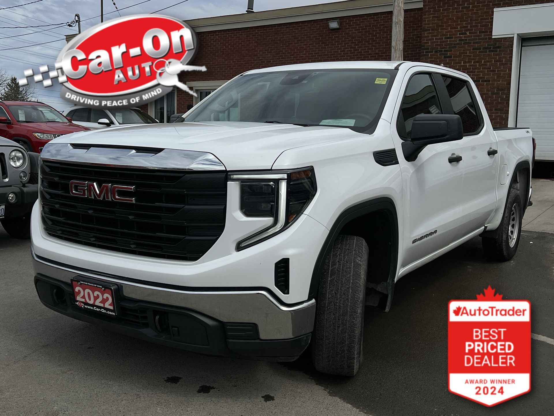 2022 GMC Sierra 1500 4X4 CREW CAB| CARPLAY| REAR CAM| TOW PKG