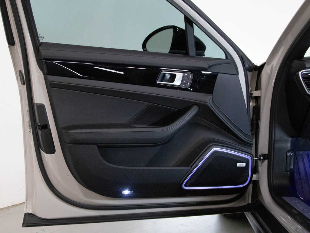 2022 Porsche Panamera Sport Turismo 4, Toronto, Cash