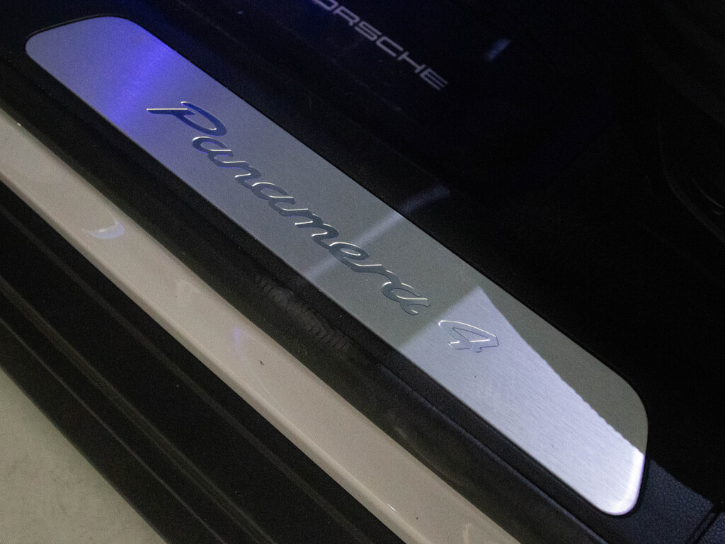 2022 Porsche Panamera Sport Turismo 4, Toronto, Cash