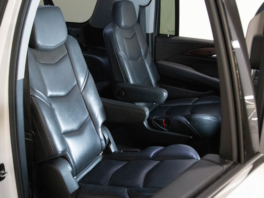 2018 Cadillac Escalade ESV Premium Luxury, Toronto, Cash
