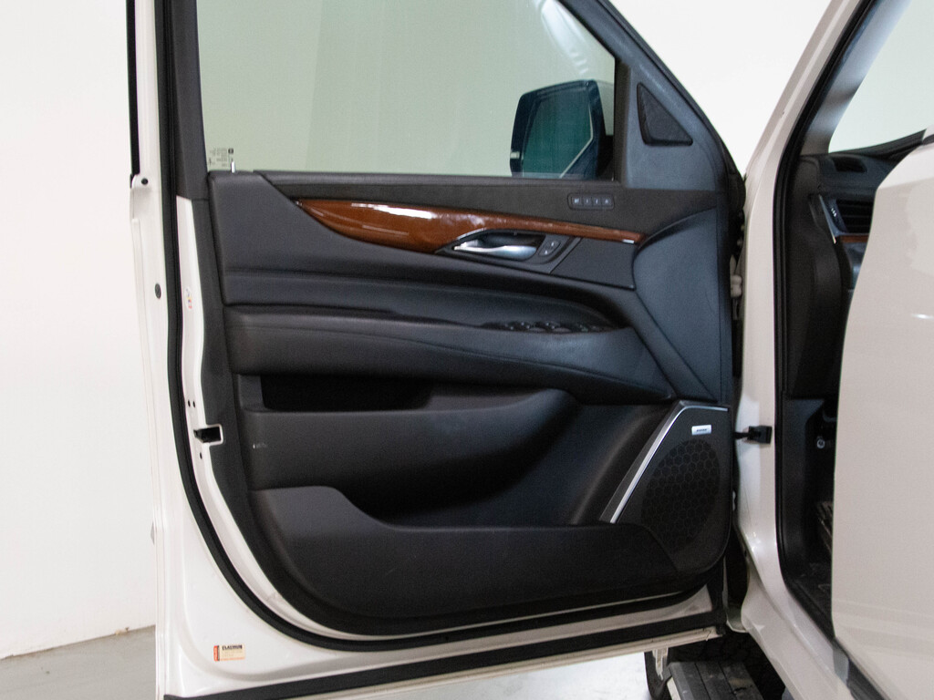 2018 Cadillac Escalade ESV Premium Luxury, Toronto, Cash