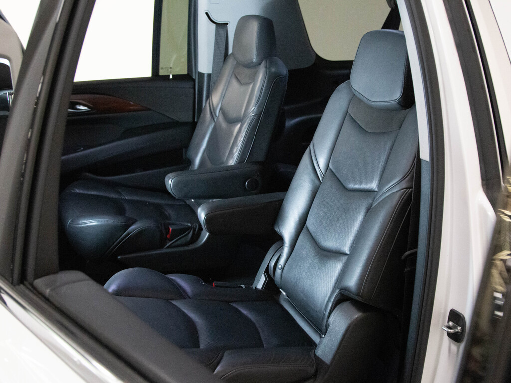 2018 Cadillac Escalade ESV Premium Luxury, Toronto, Cash