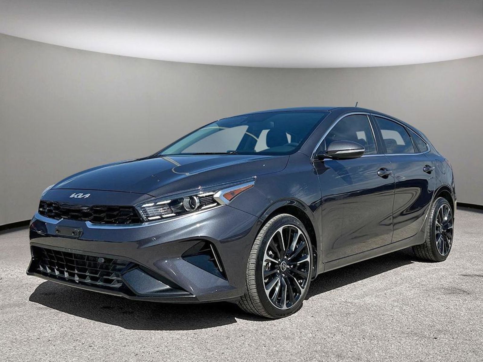 2022 Kia Forte5 EX | Clean Carfax | Local MB Vehicle | Heated Fron
