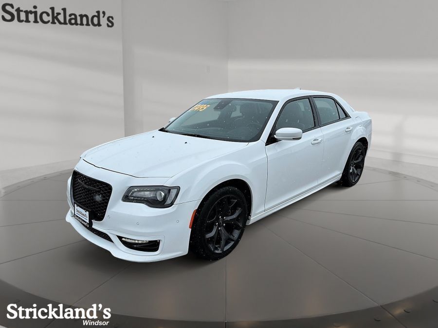 2022 Chrysler 300 TOURING L Sedan