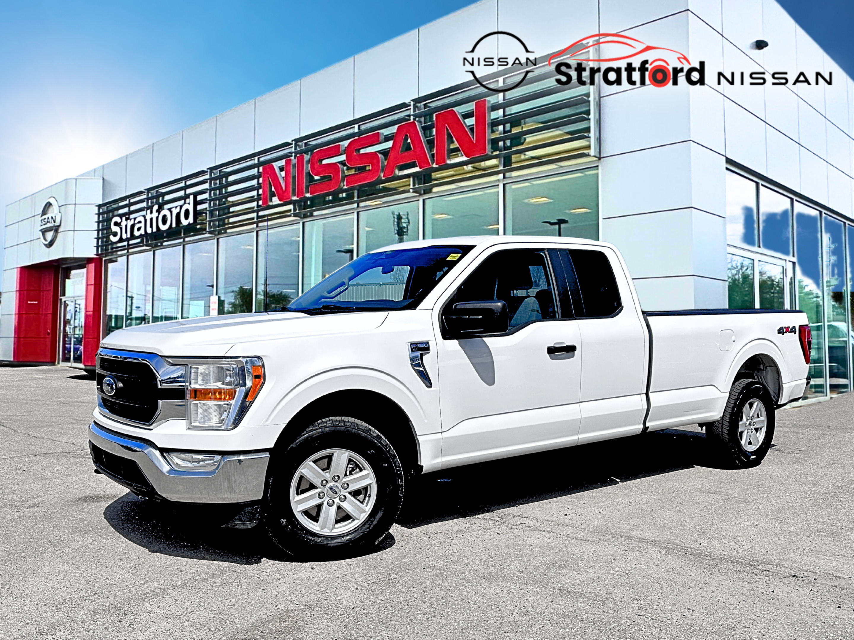 2022 Ford F-150 XLT SUPER CAB | NAV | LOW KM | CLEAN CARFAX