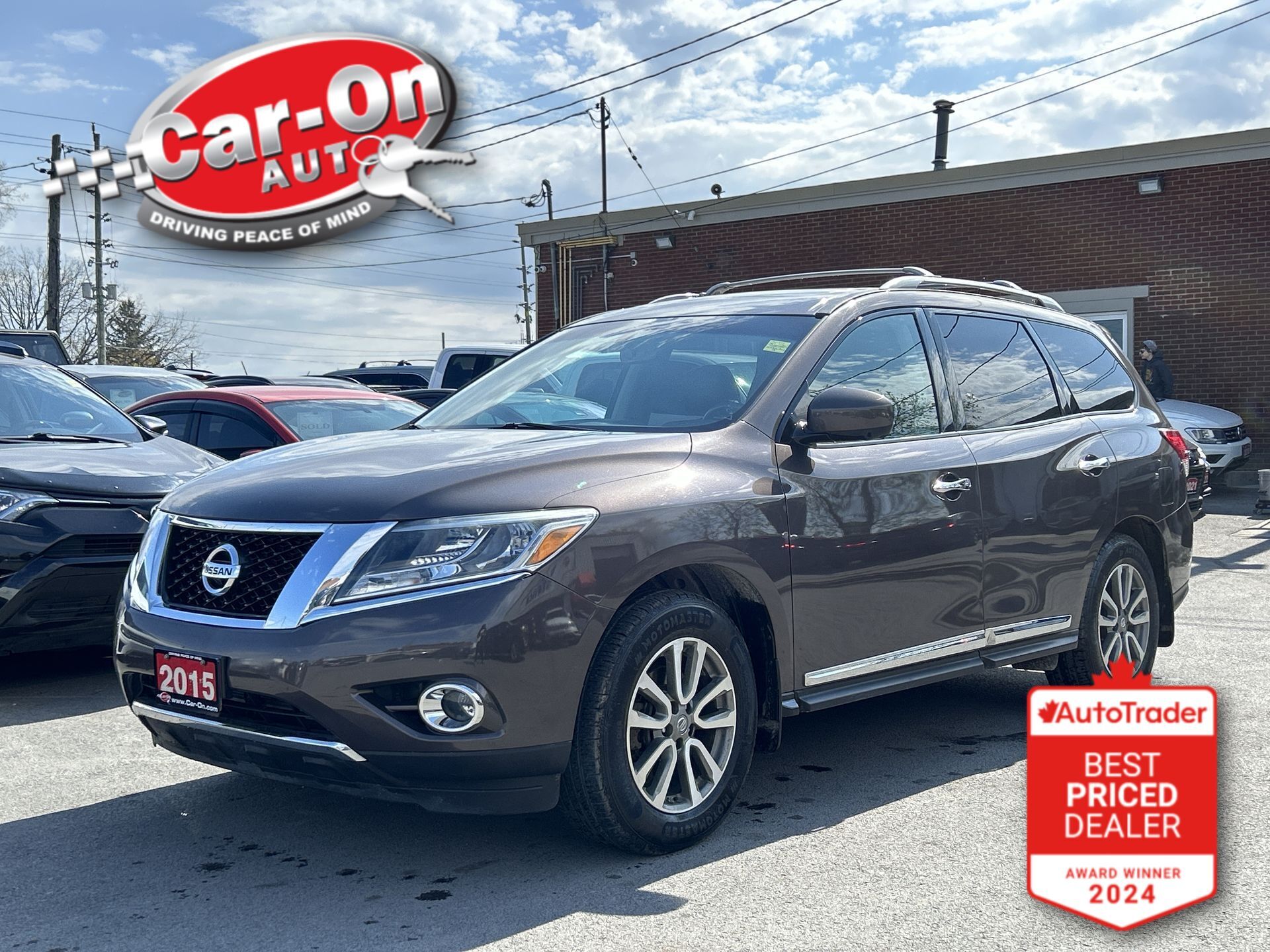 2015 Nissan Pathfinder SL AWD| ONLY 57,000KMS| PREMIUM TECH PKG| LEATHER