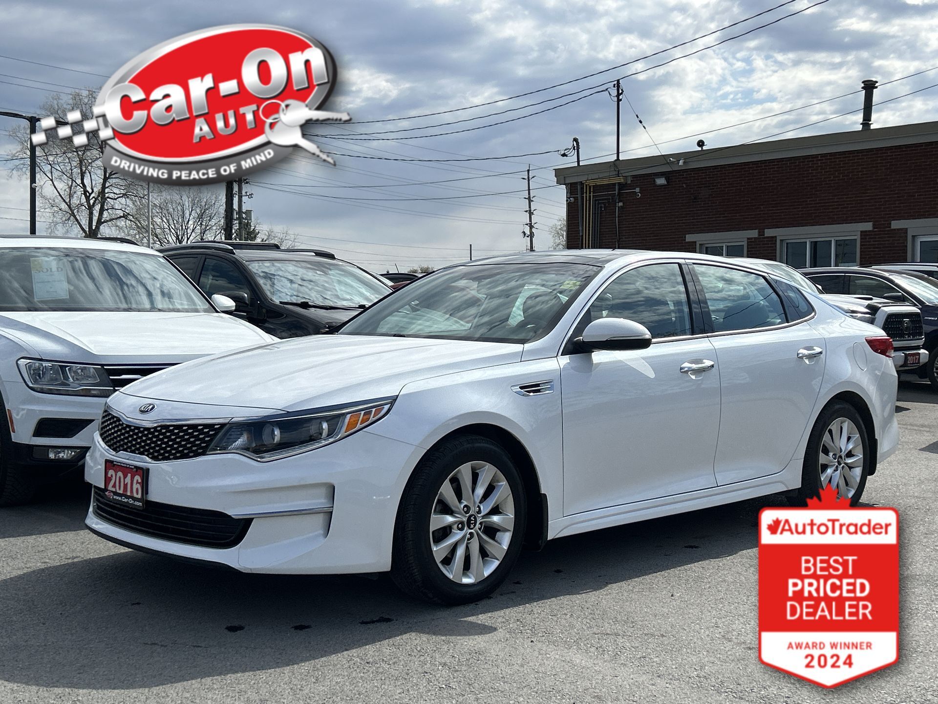 2016 Kia Optima EX|LOW KMS|LEATHER|PANO ROOF|HTD SEATS|REAR CAM
