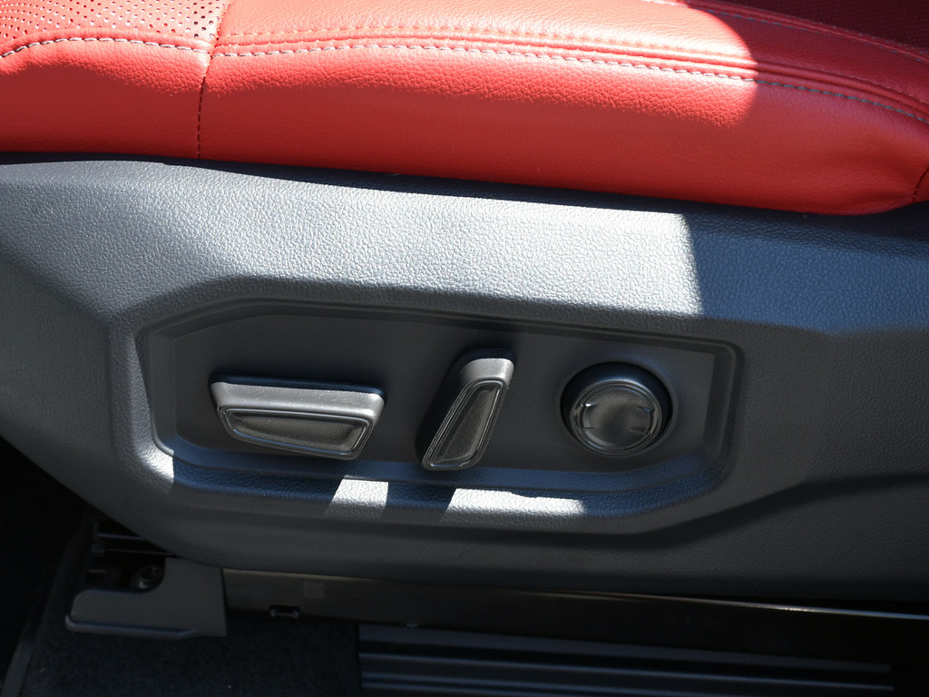 2025 Toyota Tundra Hybrid Limited 4x4, Toronto, Cash