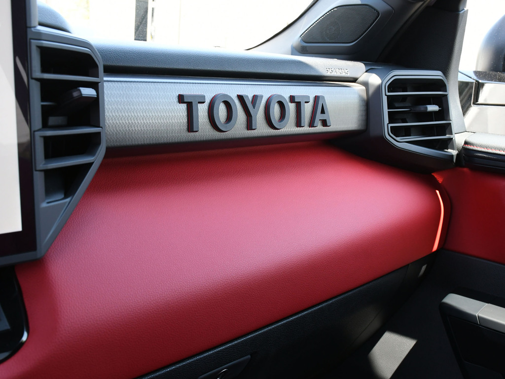 2025 Toyota Tundra Hybrid Limited 4x4, Toronto, Cash